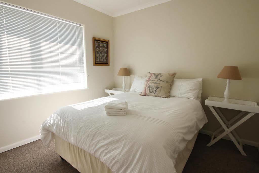 Laguna Grove Holiday Rentals Knysna Exterior photo